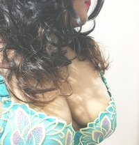 Veena love for your cam - escort in Colombo Photo 1 of 6
