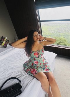 Veeni - puta in Chennai Photo 2 of 2