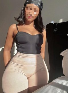 Veenus - escort in Chennai Photo 12 of 22