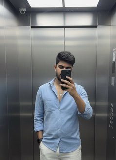 Veer 8 Inch - Acompañantes masculino in Jaipur Photo 3 of 4