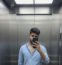 Veer 8 Inch - Male escort in Berlin