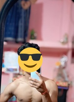 Veer - Male escort in New Delhi Photo 3 of 4