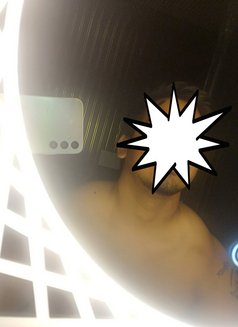 Veer - Male escort in New Delhi Photo 1 of 4