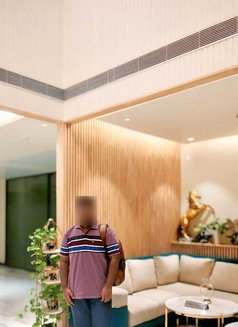 Veer X - Acompañantes masculino in Noida Photo 3 of 3