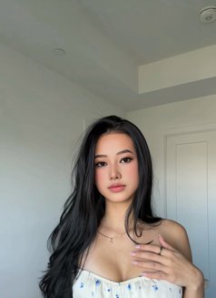 Veera - escort in Dubai Photo 4 of 7