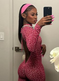 Veeslim - escort in Dubai Photo 5 of 7