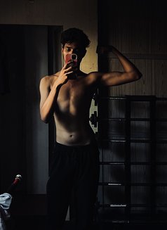 Vegapunk 24 - Male escort in Mumbai Photo 4 of 5