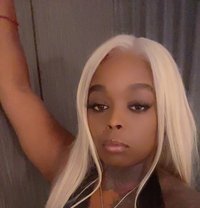 SEXY CHOCOLATE BIG BOOTY BLONDE COMING - escort in Tokyo