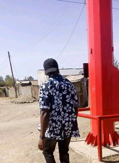 Veinz - Male escort in Nairobi Photo 2 of 2