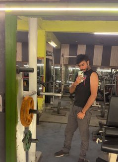 Velaura - Male escort in Chandigarh Photo 1 of 9