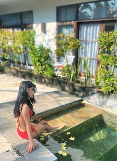 Vellina ' Reall - puta in Bali Photo 5 of 7