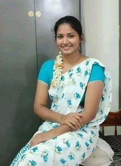Vellore Escorts Service and Cell Girls S - puta in Vellore Photo 1 of 4