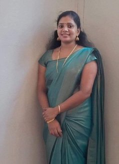 Vellore Escorts Service and Cell Girls S - puta in Vellore Photo 2 of 4