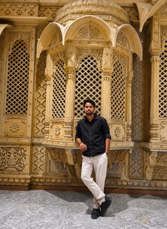 Velvet Aura - Male escort in Bangalore Photo 2 of 2