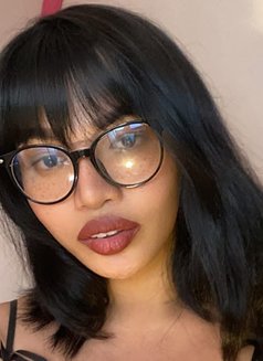 Velvet Rose - Transsexual escort in Davao Photo 5 of 6