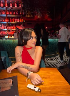 Velys new comer young girl sexy model - puta in Bali Photo 5 of 5