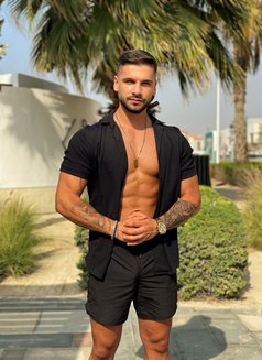 Vendome Couple/ladies/man - Acompañantes masculino in Dubai Photo 7 of 12