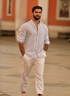 Vendome Couple/ladies/man - Male escort in Dubai Photo 4 of 16