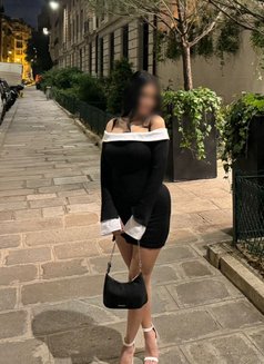 Venera - escort in Barcelona Photo 3 of 8