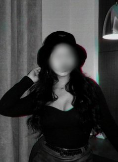 Venesha Independent Girl - puta in Guwahati Photo 4 of 4