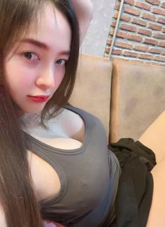 Venisha - escort in Jakarta Photo 2 of 10