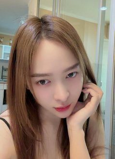 Venisha - escort in Jakarta Photo 3 of 10