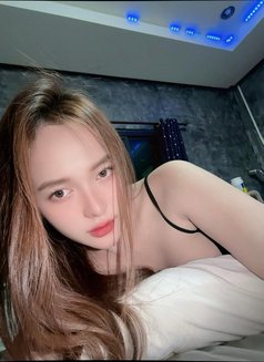 Venisha - escort in Jakarta Photo 5 of 10