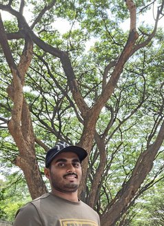 Venki - Male adult performer in Bangalore Photo 2 of 2