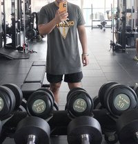 Venkyking - Male adult performer in Maldives