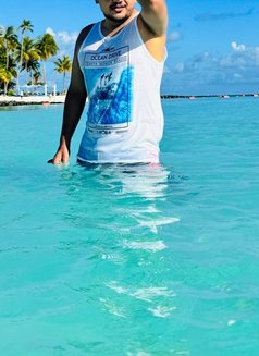 Venkyking - Male adult performer in Maldives Photo 6 of 6