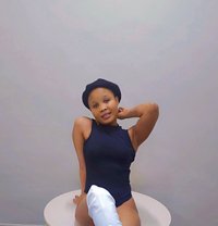 Vennesa - puta in Al Juffair