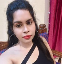 Vennila Nesapakkam - Intérprete transexual de adultos in Chennai