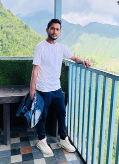 Venom - Male escort in New Delhi Photo 1 of 4