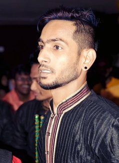 Venom - Male escort in New Delhi Photo 3 of 4