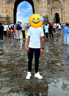 Venom - Acompañantes masculino in New Delhi Photo 2 of 11