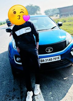 Venom - Acompañantes masculino in New Delhi Photo 9 of 11