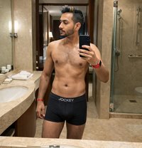 D/7 MASSAGE & P*S*Y LICKING EXPERT 🥵 - Acompañantes masculino in New Delhi
