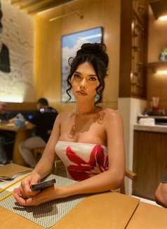 Venomous Kate - Acompañantes transexual in Makati City Photo 2 of 5