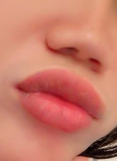 Venus just arrive in the city - Transsexual escort in Singapore Photo 2 of 2