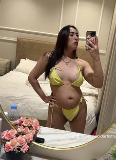 Shemale Venus MILF body - Transsexual escort in Riyadh Photo 5 of 19