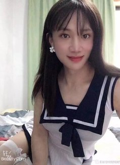 venus sexy - Transsexual escort in Macao Photo 15 of 17