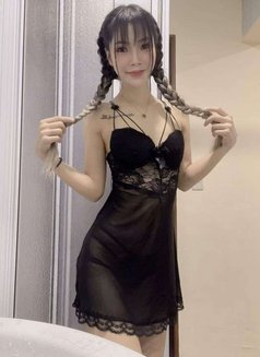 Venus - escort in Amman Photo 1 of 6