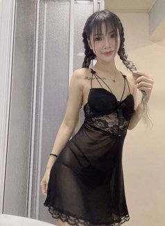 Venus - escort in Amman Photo 3 of 6