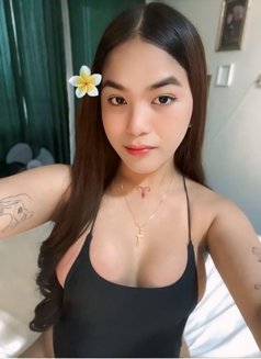 Venuz De Luna - Transsexual escort in Makati City Photo 2 of 7