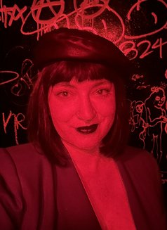 Ver Rosa Domina - dominatrix in Singapore Photo 12 of 19