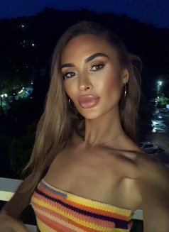 Vera - escort in Phuket Photo 14 of 16