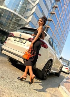 Vera - escort in Dubai Photo 2 of 3