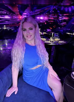 Vera blonde - escort in Dubai Photo 3 of 8