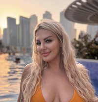 Vera blonde - puta in Dubai Photo 7 of 8