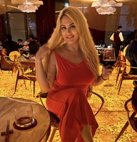 Vera blonde - escort in Dubai